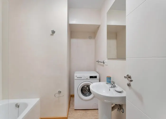 Flores 1a Адехе