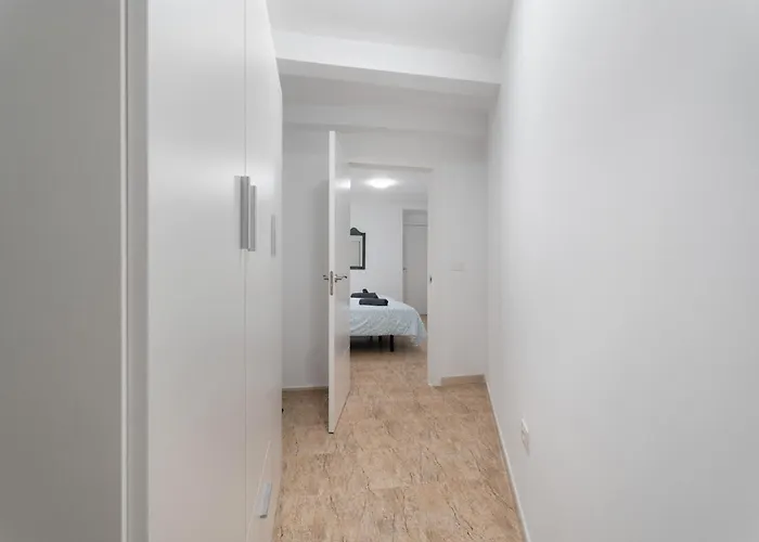 Flores 1a * Адехе